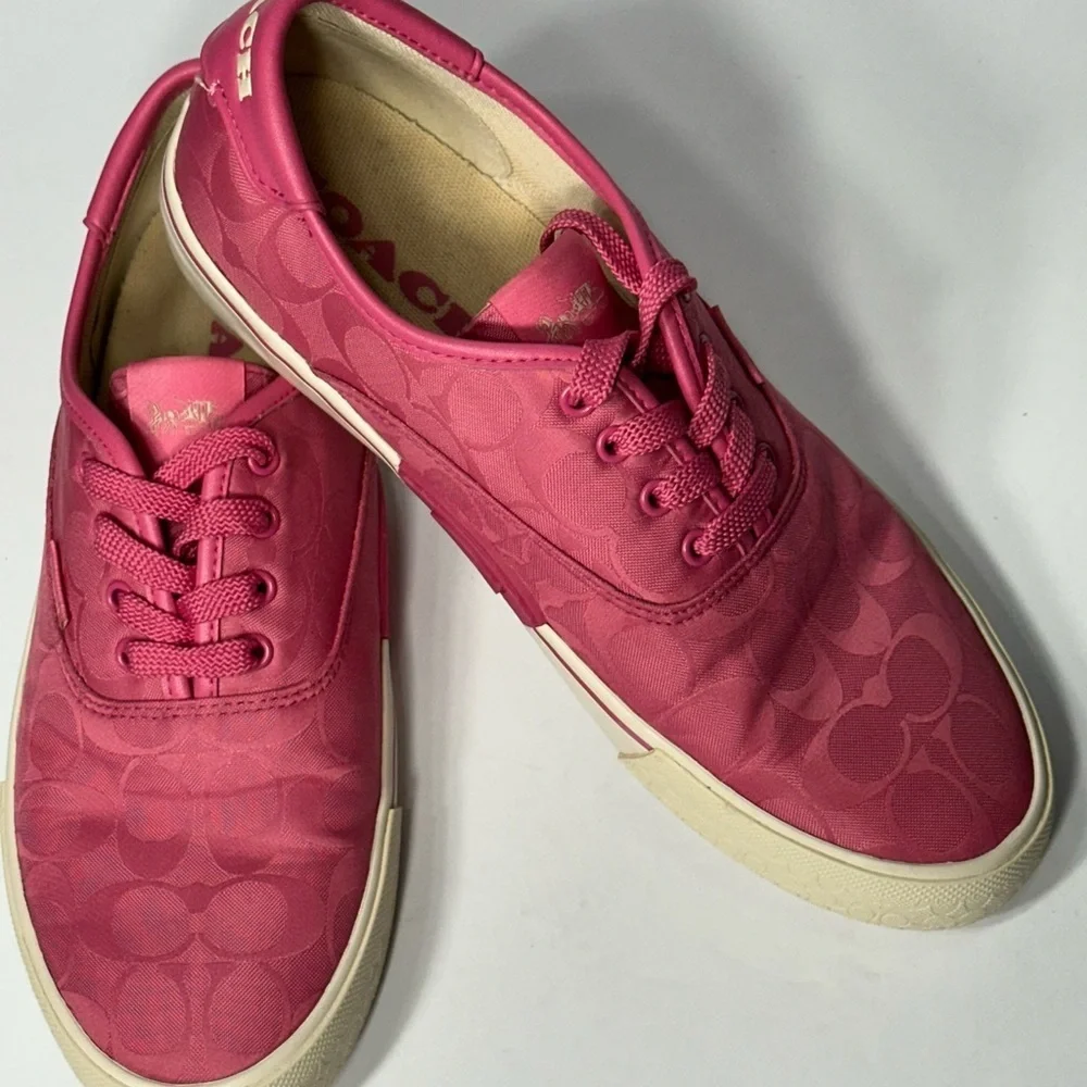 Coach Women's Pink Sneakers 8.5 pre owned Exellent conditions